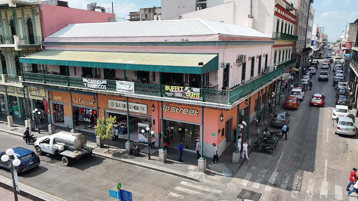 Frente a la Plaza de la Libertad se encuentra la Casa Fuerte de Castilla, el primer edificio de mampostería de Tampico