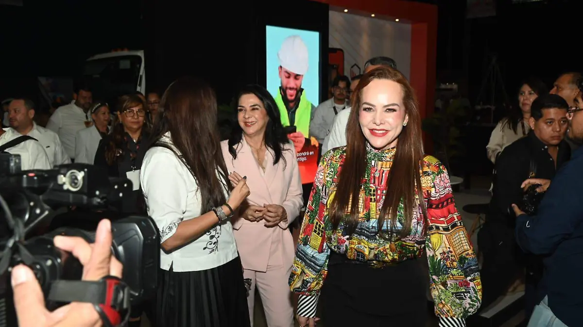 Carmen Lilia Caturosas, alcaldesa de Nuevo Laredo trabaja para lograr la ruta Nuevo Laredo-Tampico-Cancún