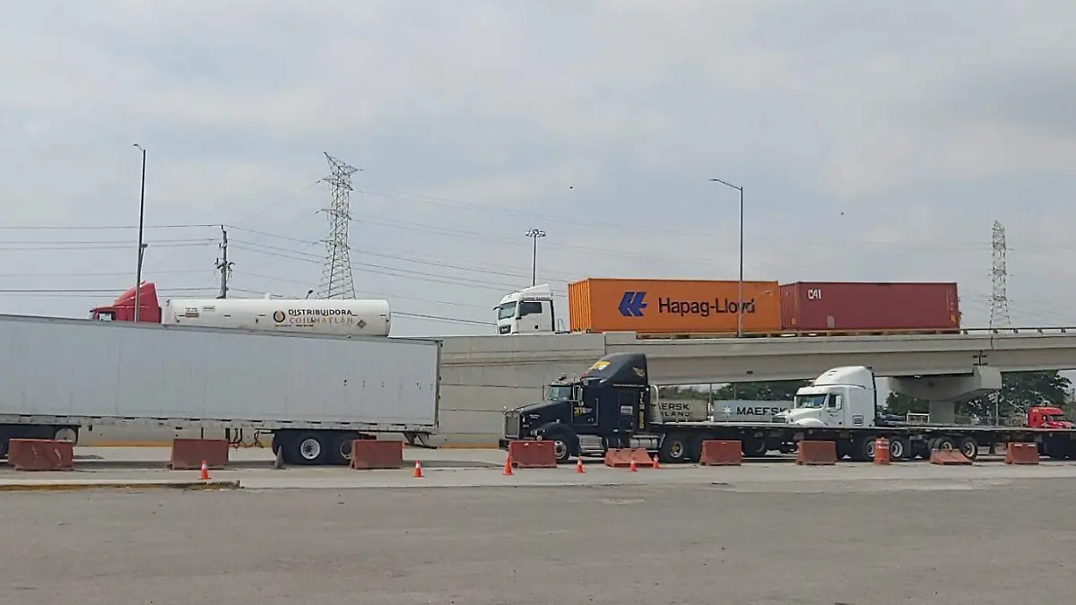 Transportistas del sur de Tamaulipas toma sus precauciones ante el anuncio de bloqueos este lunes