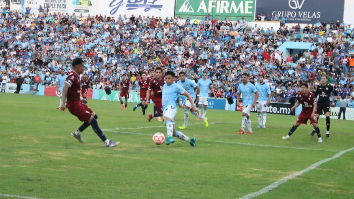El partido dio inicio a las 17:00 horas en el Estadio Tamaulipas, el recinto ubicado en las limitaciones de Tampico y Ciudad Madero, lució un gran número de afición