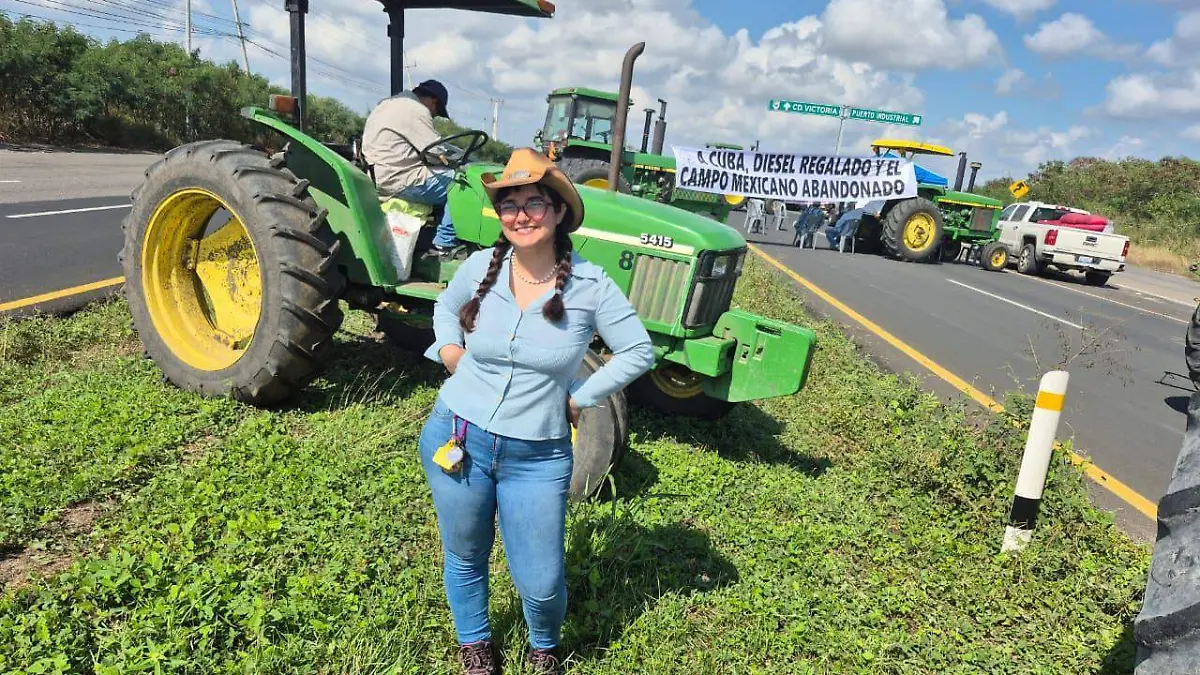 Bety, manifestante que acompañó a su padre agricultor en Tamaulipas