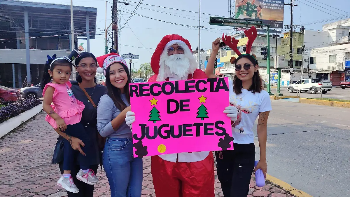 Cuatro años ayudando, familia de Tampico inicia su colecta navideña para niños necesitados