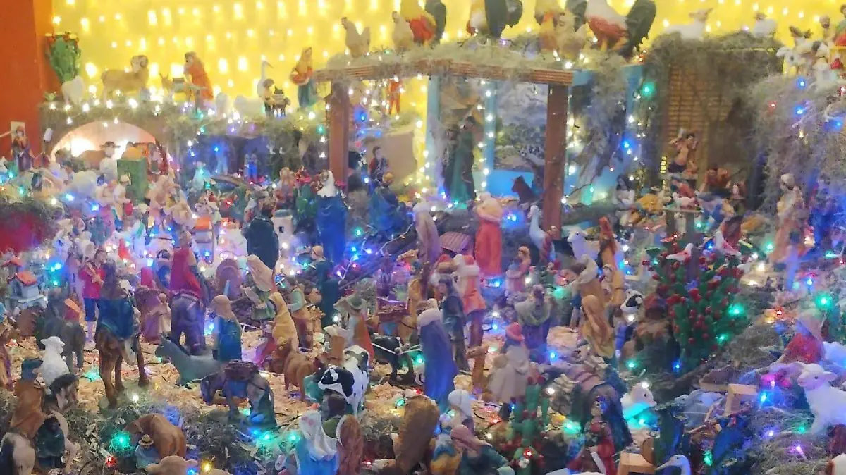 Nacimiento gigante de familia de Tampico