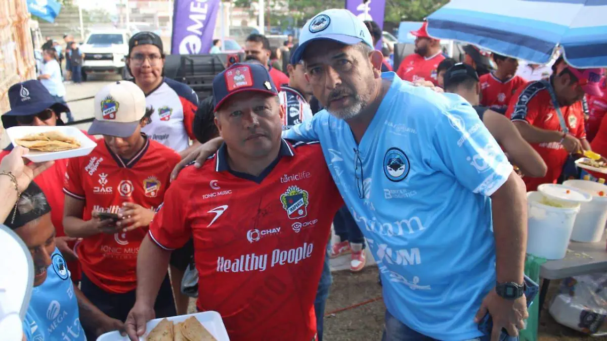 Aficionados de la Jaiba Brava y de Freseros