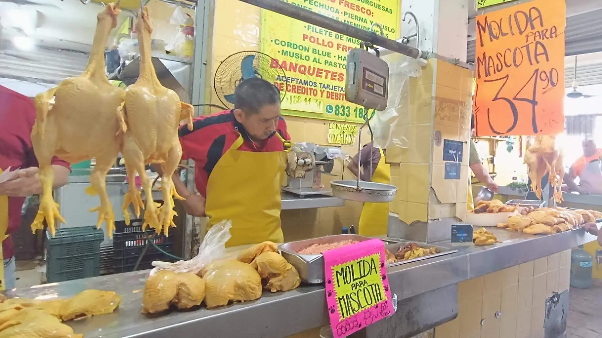 La molida natural lata mascotas