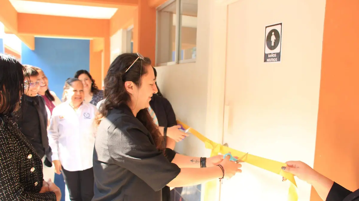 Apertura baño neutro