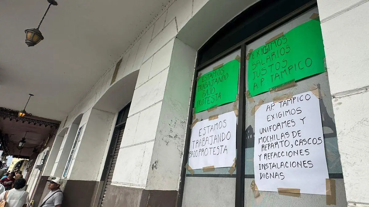 Más de 300 trabajadores de correo de México trabajarán bajo protesta