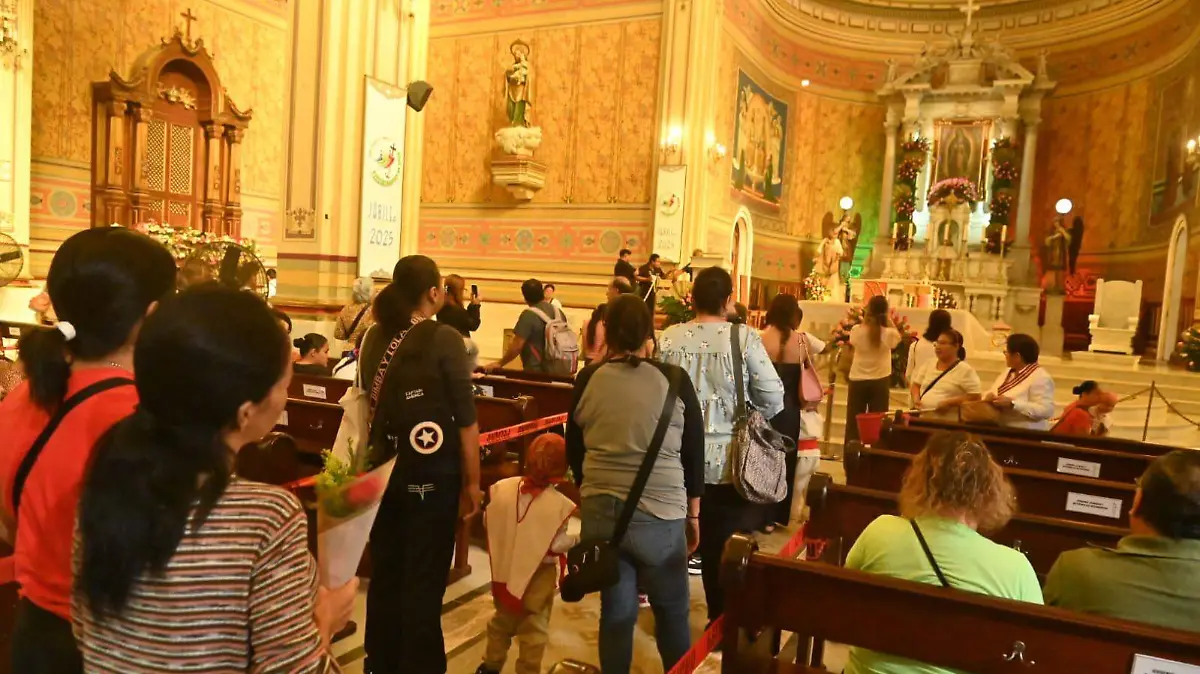 La Catedral de Tampico se convirtió en un punto de encuentro para cientos de guadalupanos