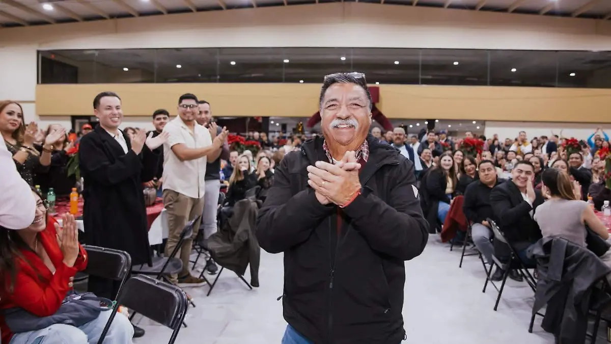 Navidad adelantada en Matamoros, empleado de Deportes gana automóvil en rifa