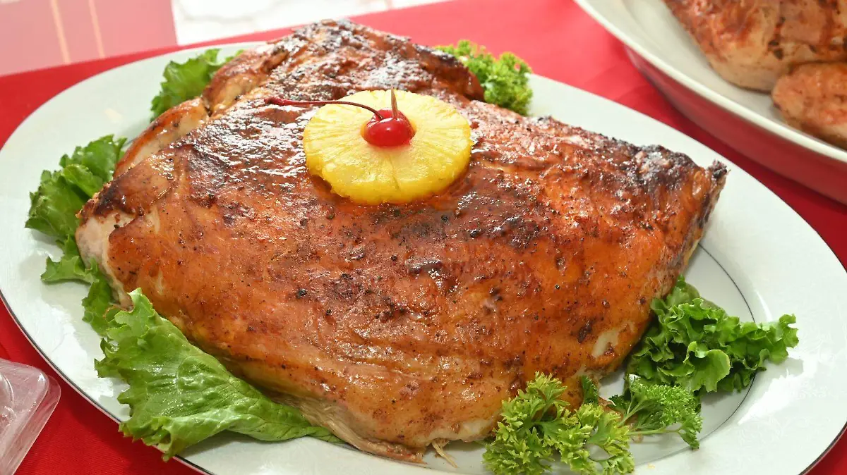Precios de cenas de Navidad varía por la carne