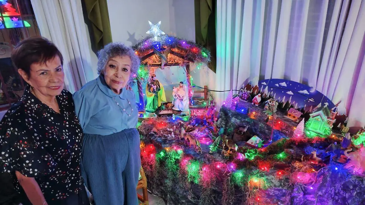 Tampiqueñas mantienen viva por más de 100 años la tradición del nacimiento