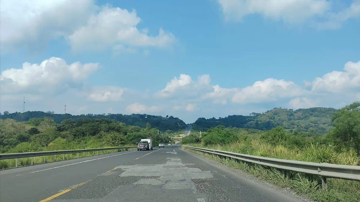 Conductores alertan por malas condiciones en la Tampico-Tuxpan
