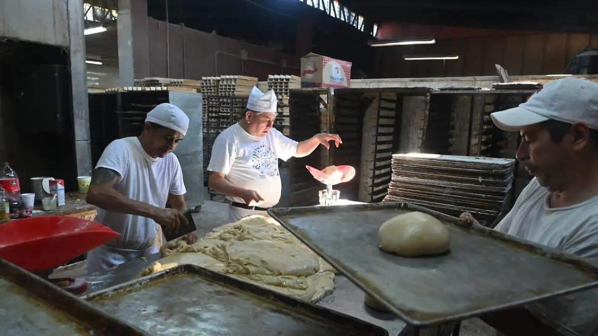 Así se vive el Día de Reyes en una panadería con casi 90 años de historia en Tampico