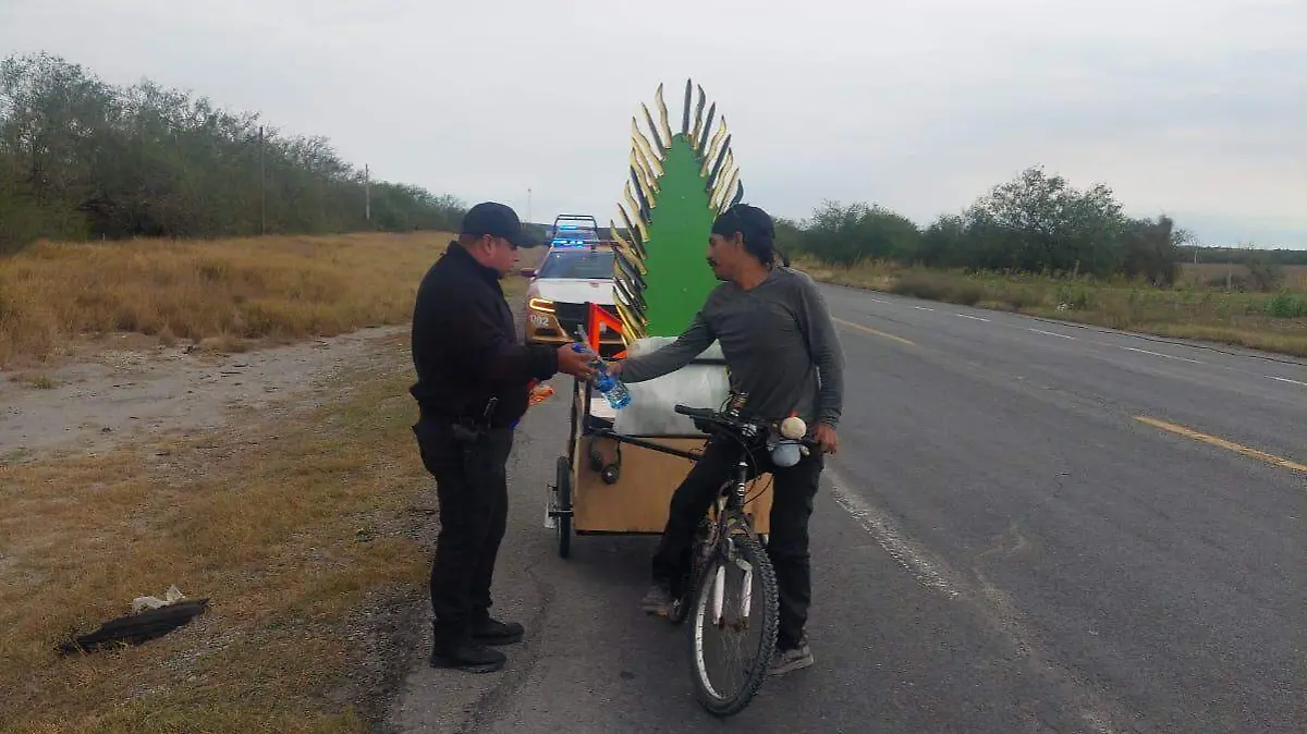 El ciclista reynosense reanudó su camino hacia El Chorrito