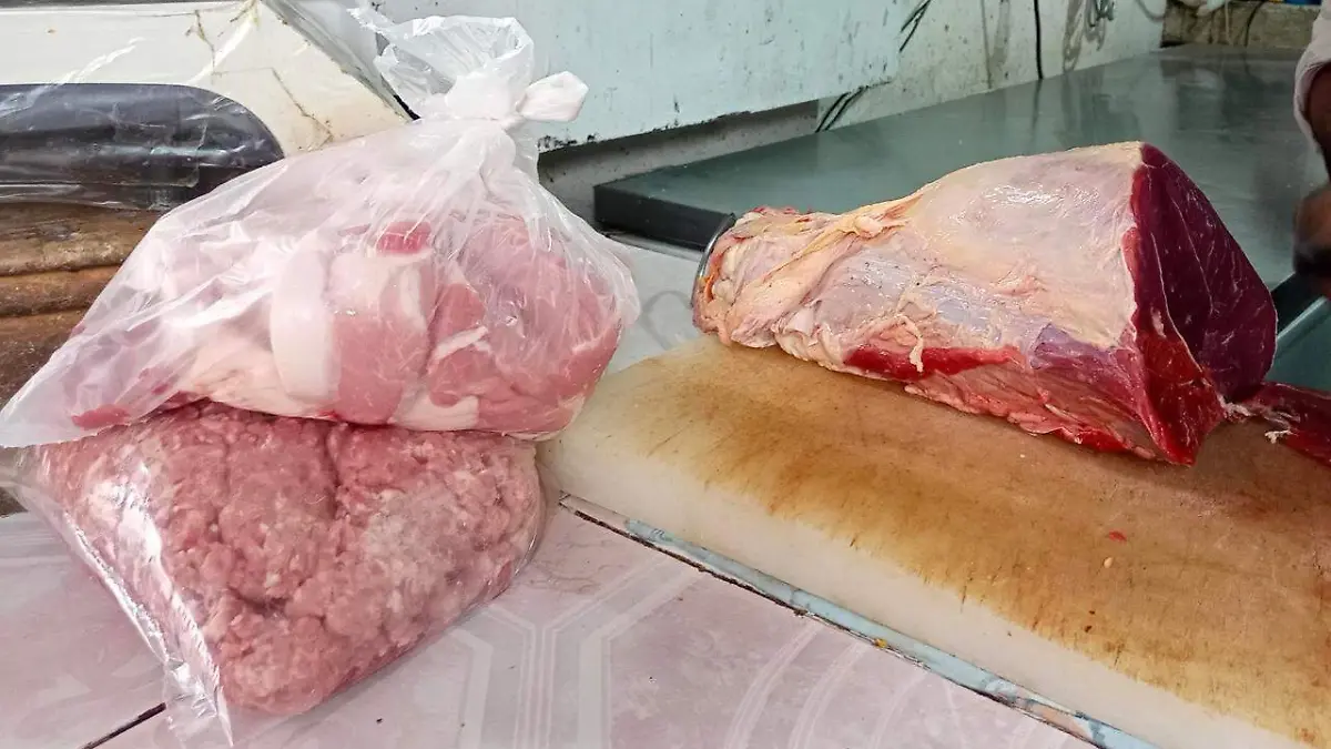 ante el incremento del precio de la carne ajustan precio