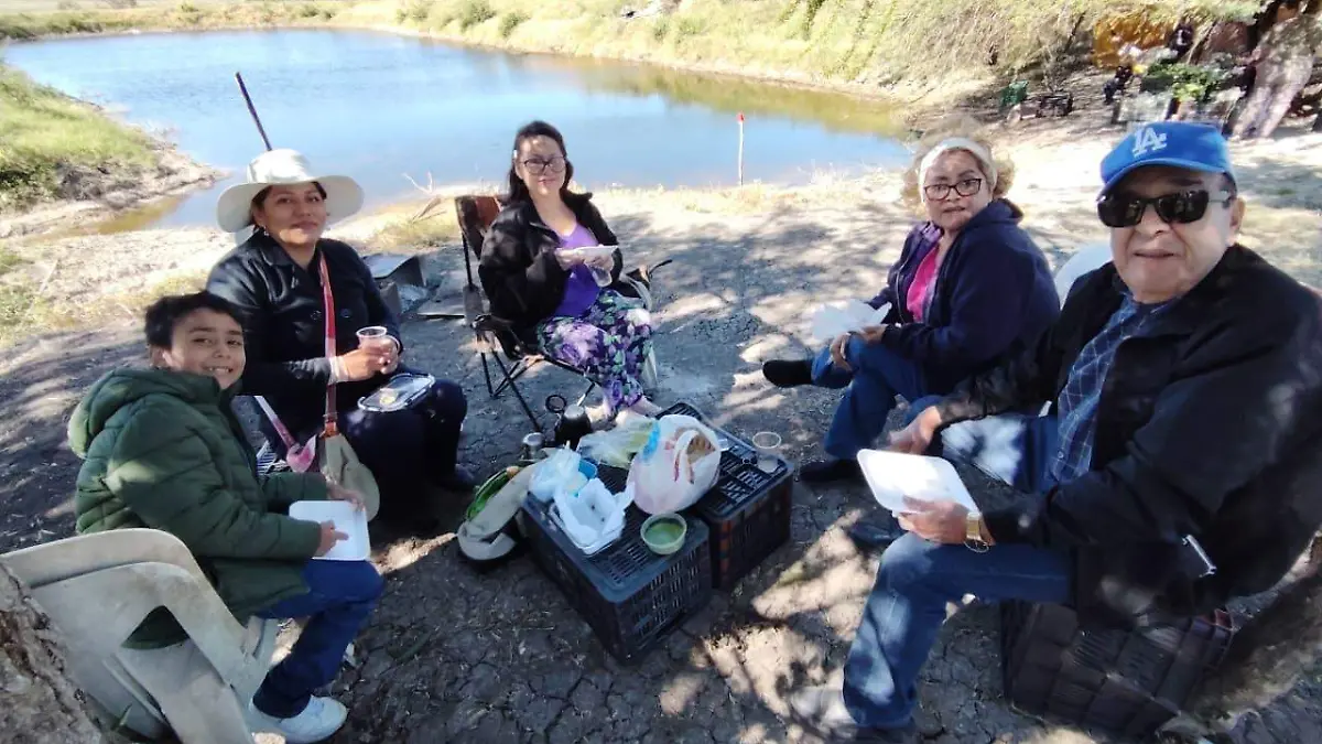 En compañía de los amigos se vive una experiencia única y disfrutan de su día de campo