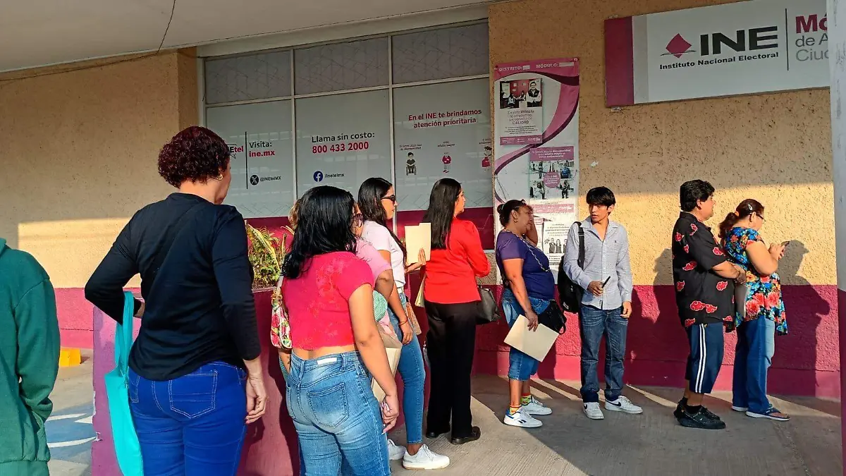 Módulo del INE en Tampico