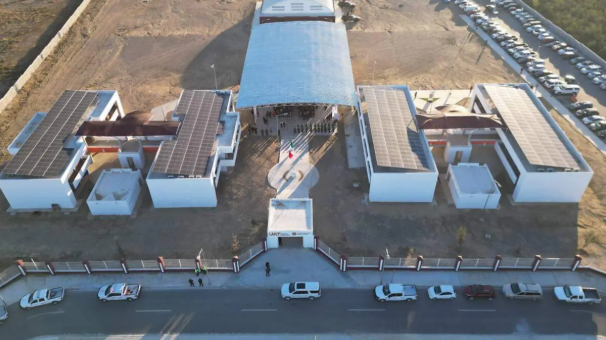 Avanzan en el desarrollo de infraestructura en la preparatoria UAT de Nuevo Laredo