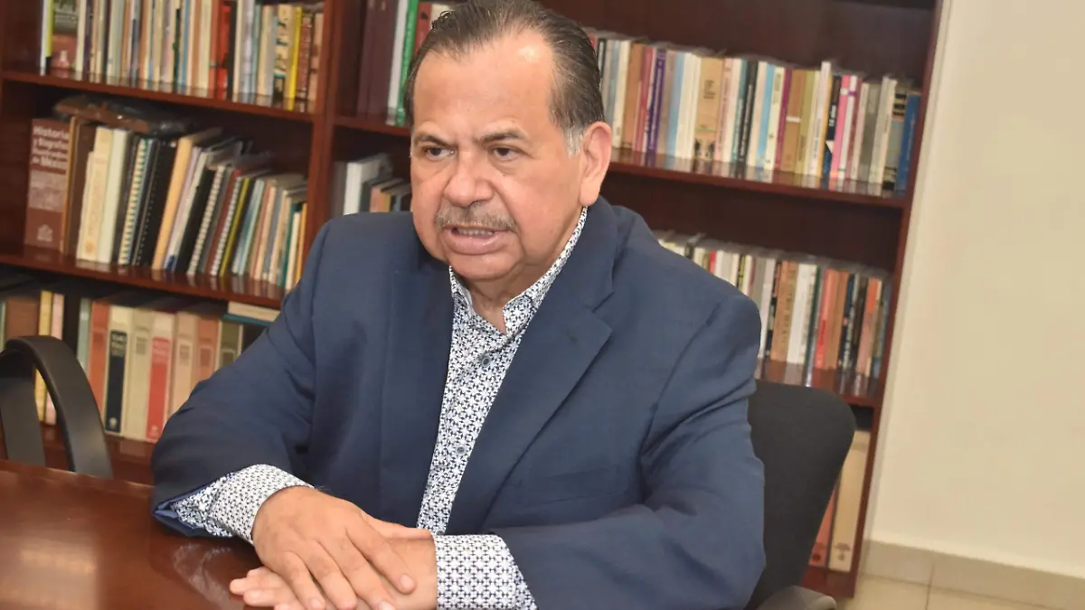 Notario Carlos Pérez