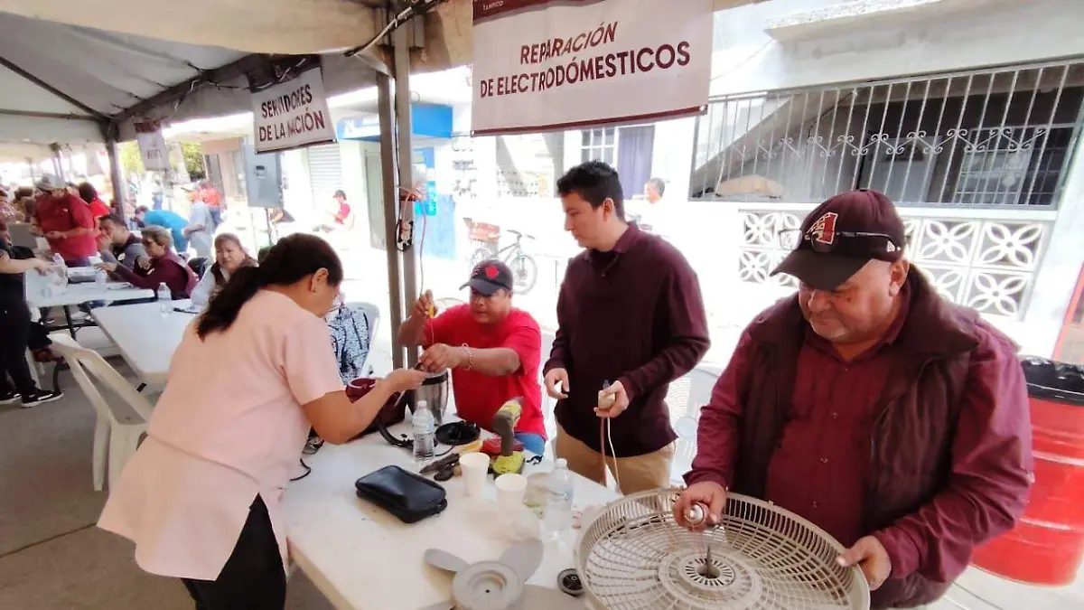 Las filas por huevo, leche y despensa muestran la urgencia social en Tampico y el alcance de los programas de bienestar