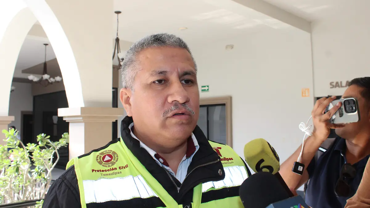 Rafael Chirinos, coordinador de Protección Civil en la zona sur