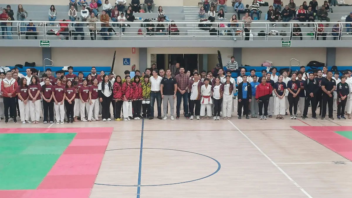 Karatecas presentes en la eliminatoria estatal rumbo a la Olimpiada Nacional