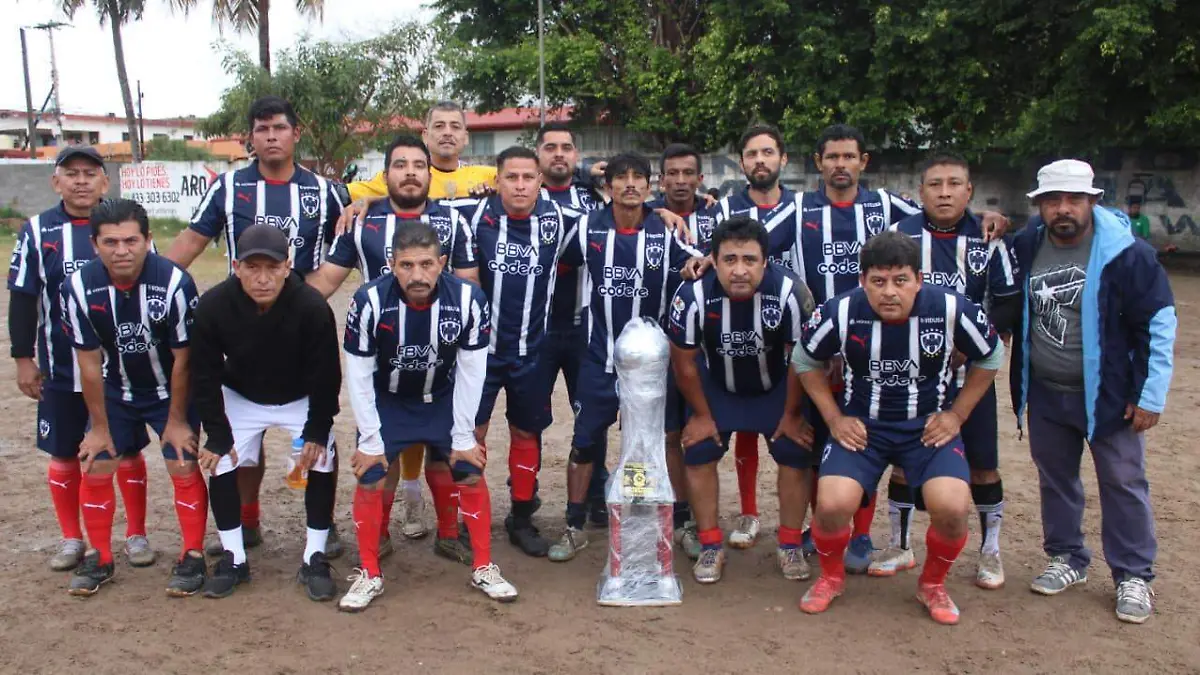 Nuevo Amanecer disputó con mucha entrega y calidad de juego la final del Torneo de la Liga de Veteranos