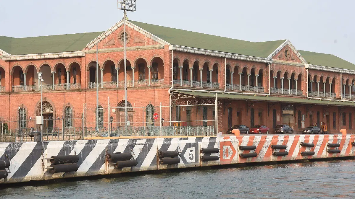 La reconversión del puerto de Tampico también está en marcha