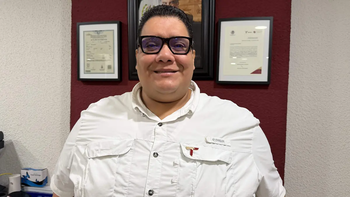 Oficial segundo del Registro Civil en Tampico, Carlos Joan Castillo