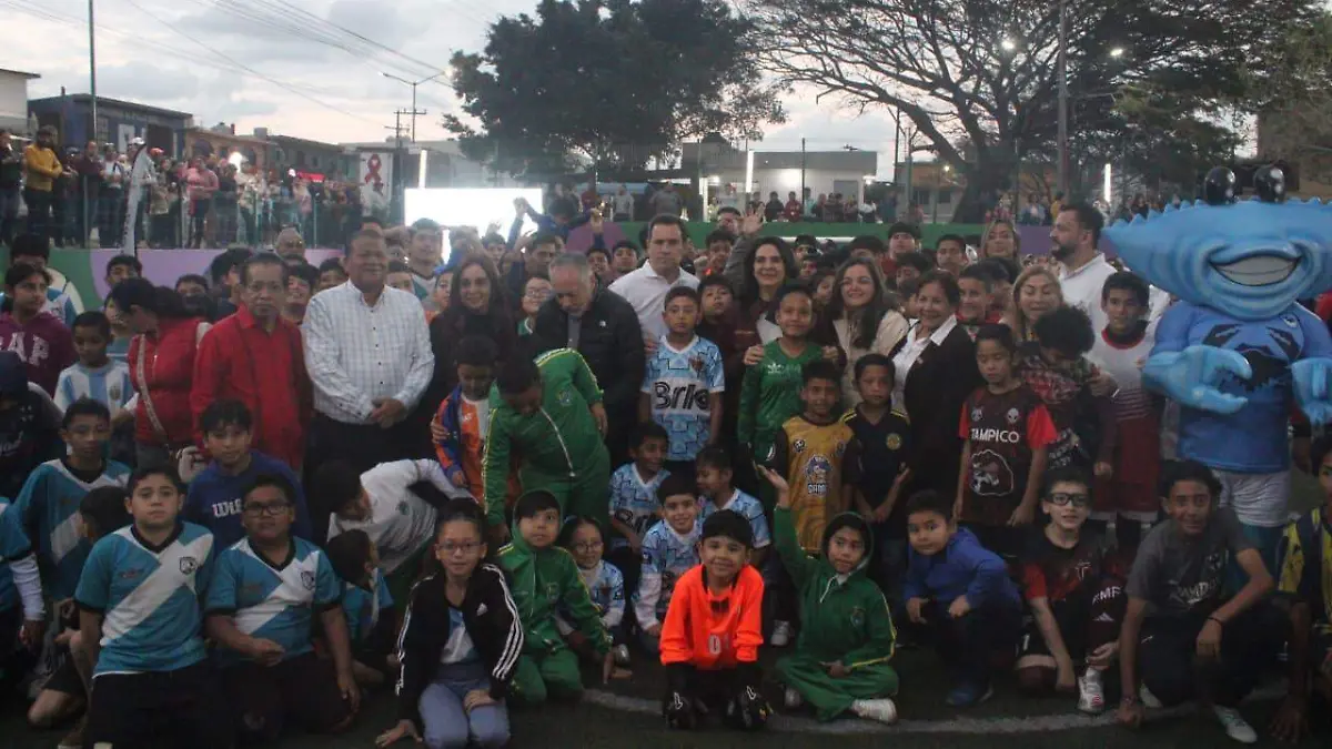 Joaquín del Olmo recibió el justo reconocimiento a su trayectoria