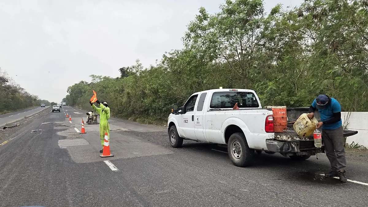 Baches en la carretera Tampico-Tuxpan
