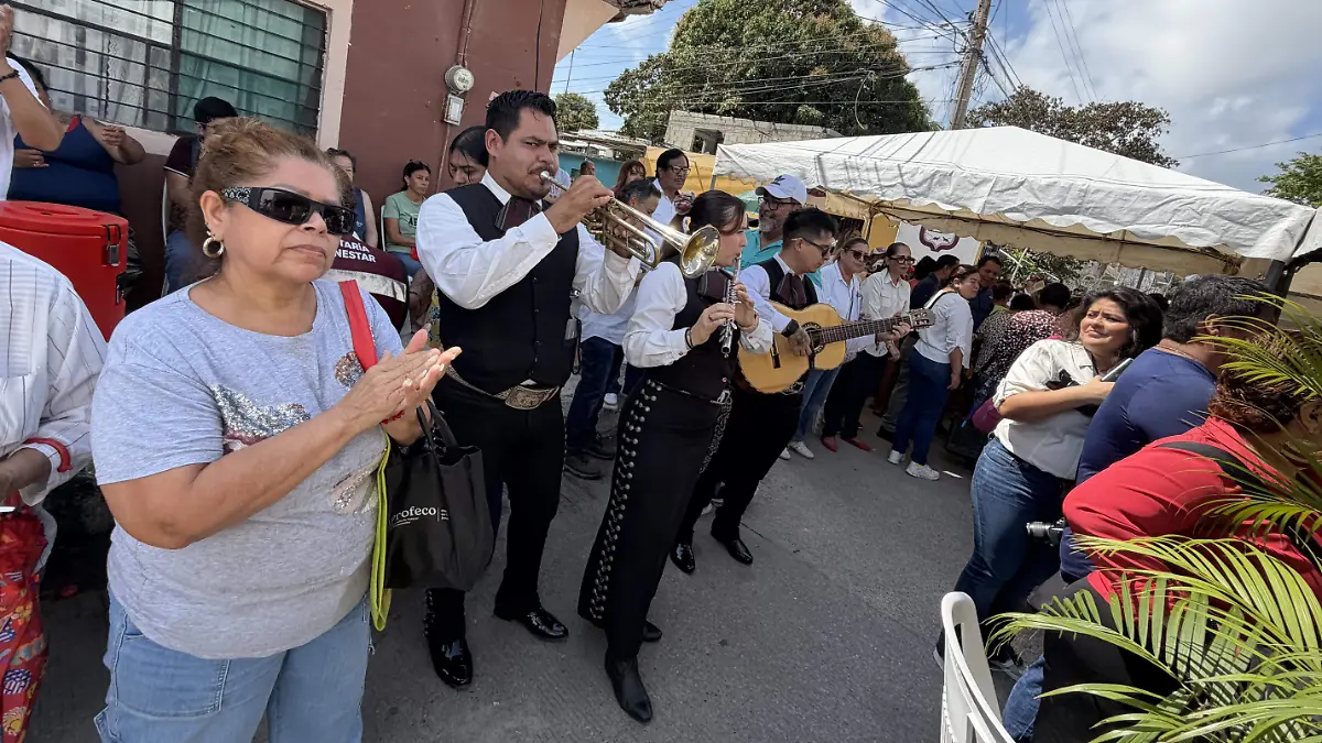 Entre mariachi y tacos de cochinita, la colonia Revolución Verde celebró 50 años de lucha