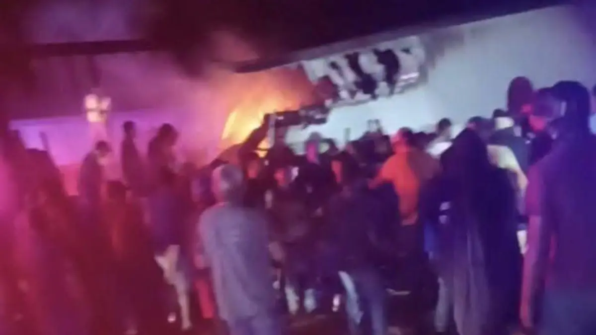 En plena cuaresma, personas se pelean por piezas de carne y situación se salió de control
