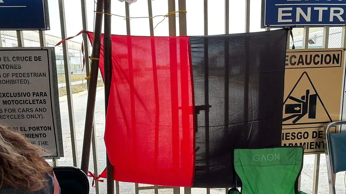 Tras el estallamiento de la huelga y la colocación de las banderas rojinegras el proceso laboral puede extenderse hasta cinco meses