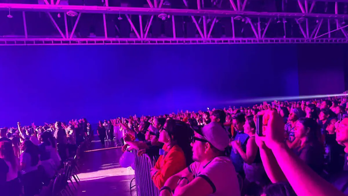 Tanto el álbum como el tour Sarajevo apostaron por el color morado