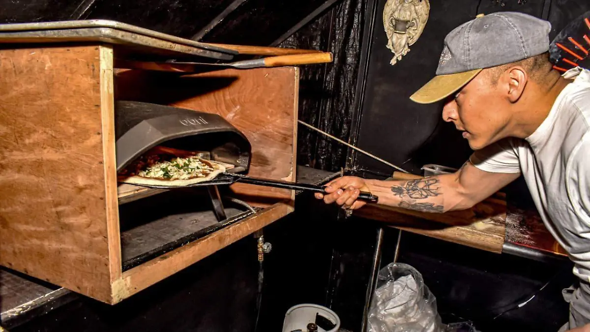 Sus pizzas son elaboradas al horno y al momento para estar siempre frescas