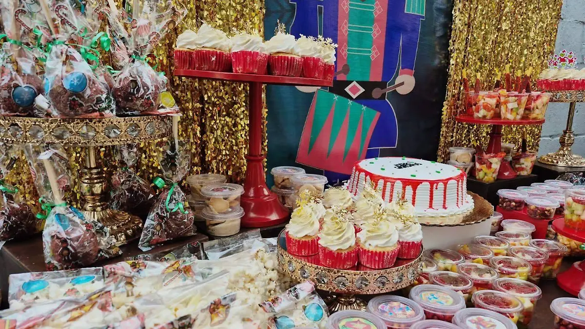 Cada pastel que sale de su cocina lleva horas de dedicación y un toque personal que la ha distinguido entre sus clientes