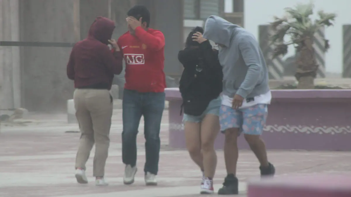 Fuertes vientos del frente frío 41 causan daños en Playa Miramar