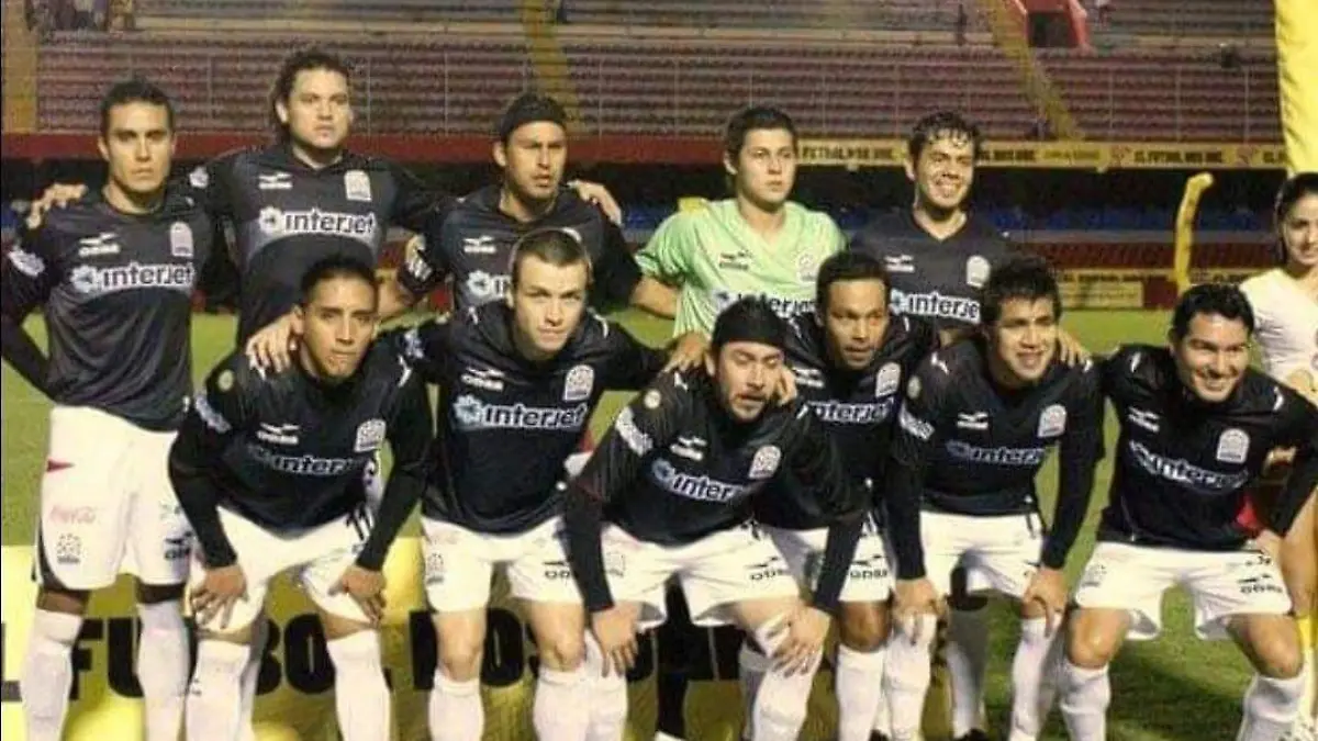 La historia de Martín "El Loco" Cruz no es solo la de un portero con reflejos, sino la de un hombre que eligió sus raíces y su familia