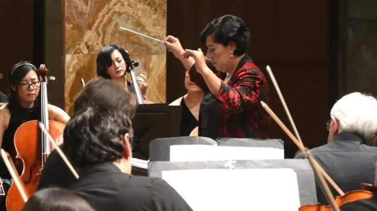 PASE, MAESTRA TONY (1)