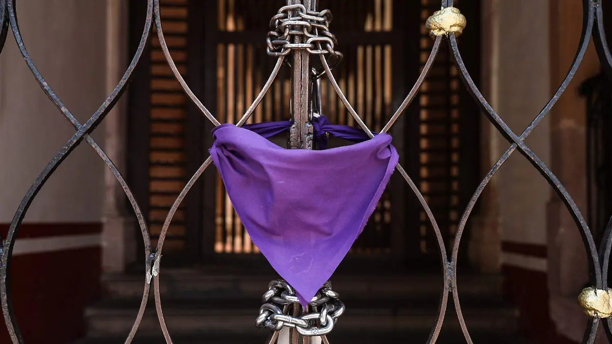 1032359_Feministas Rectoría UAZ_web