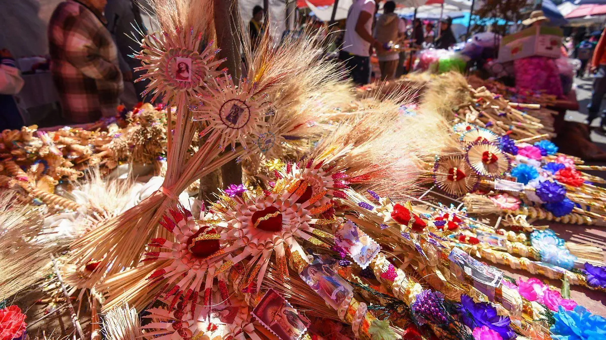 1074932_Venta de palmas para Domingo de Ramos_web