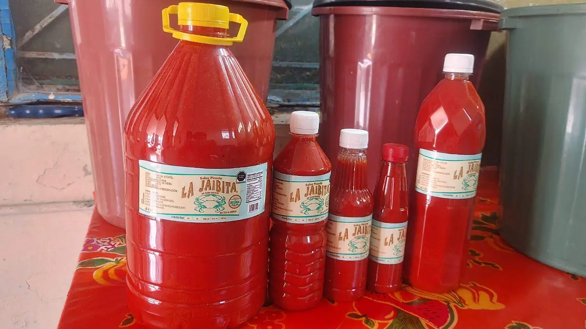Su venta es tanto a negocios como a particulares en presentaciones de 180 ml a cuatro litros