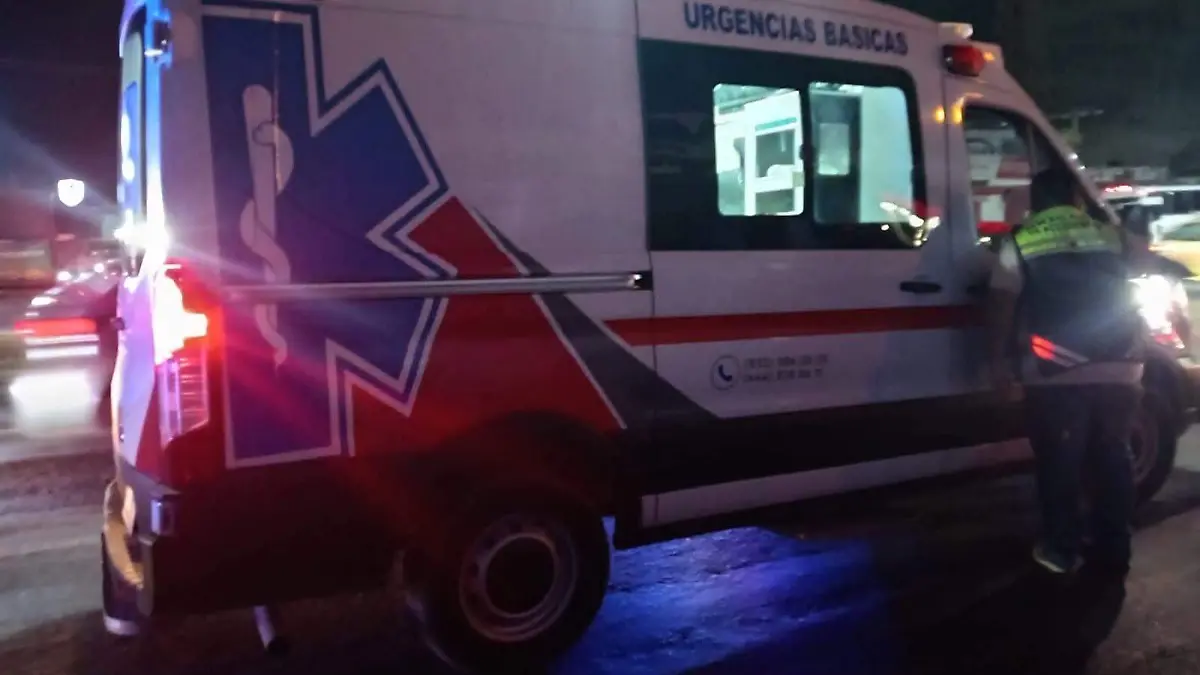 JMC-LA MUJER FUE LLEVADA A UN HOSPITAL.