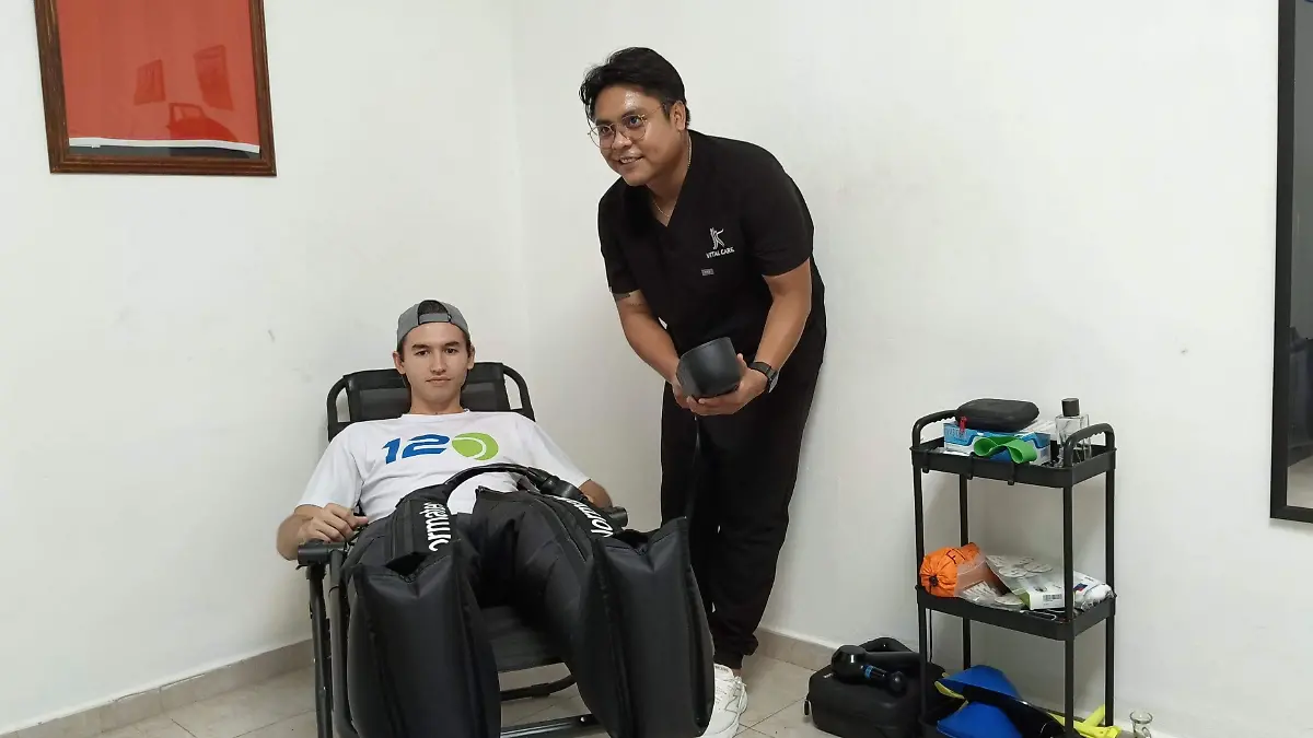 Oscar Aldair Avalos Wong, fisioterapeuta de la clínica Vital Care