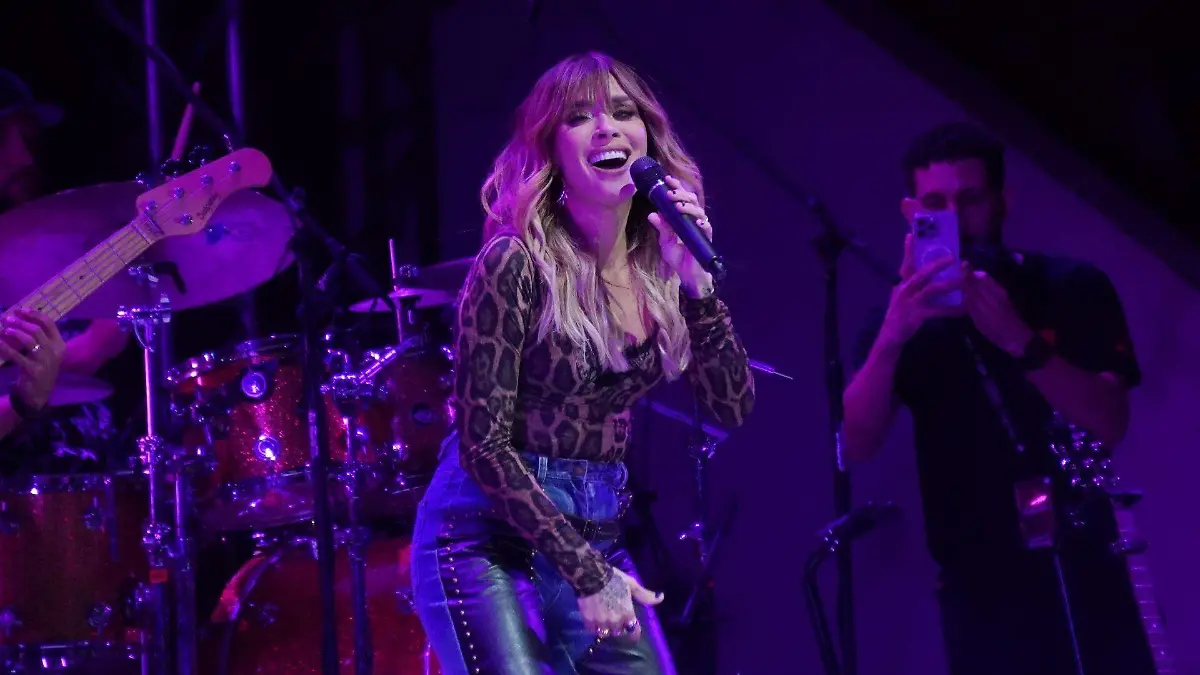 Prepárate para una noche llena de pop acústico, baladas que llegan al alma y esas letras que solo Kany García puede escribir