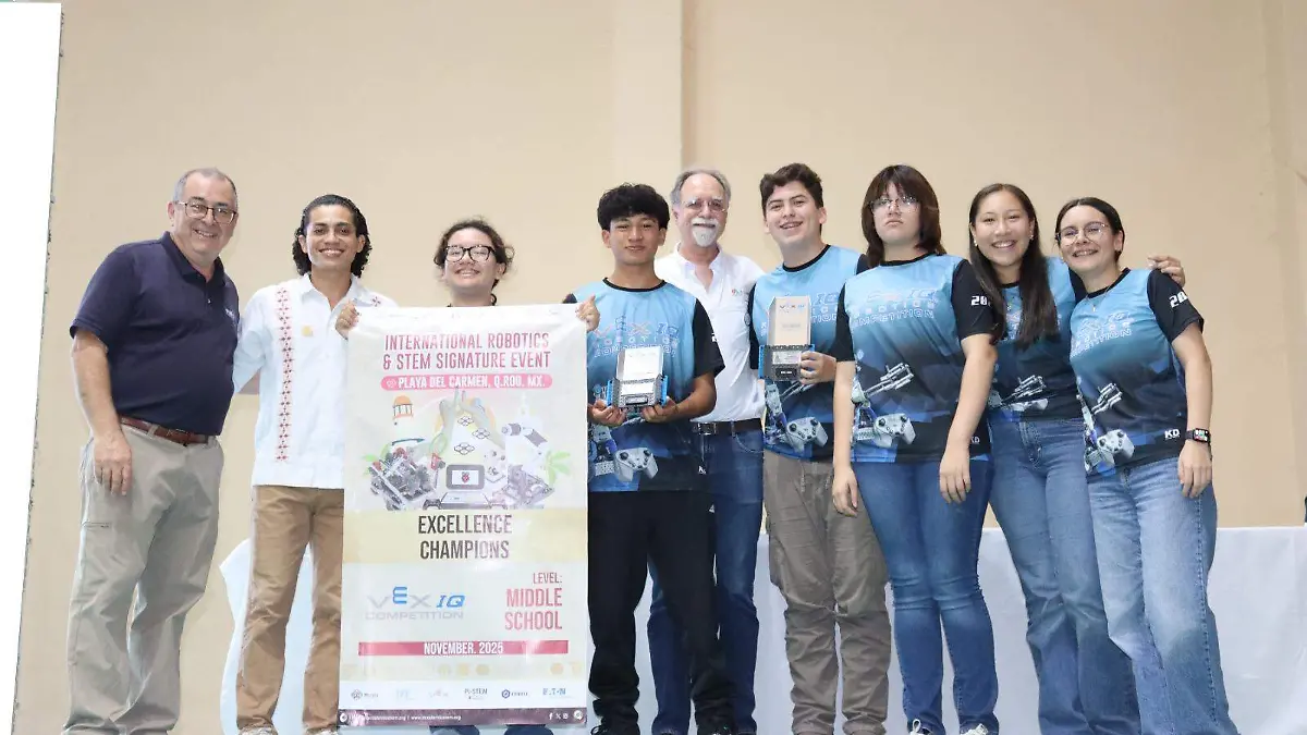 El equipo de la escuela Robotik de Tampico obtuvieron el premio "Excellence Champions" en el International Robotics and Stem Signature Events 2025