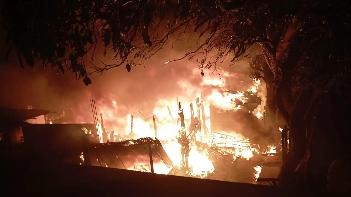 JMC-EL INCENDIO EN LA MORELOS
