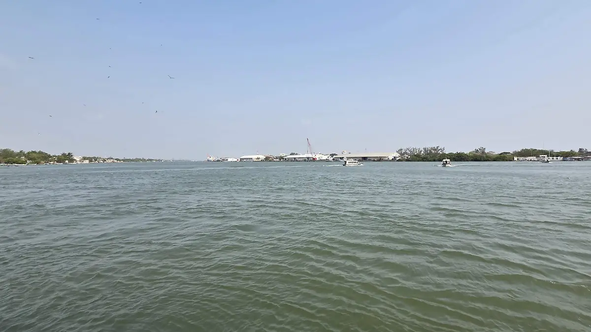 La Capitanía de Puerto de Tampico y las autoridades de Pueblo Viejo piden extremar precauciones