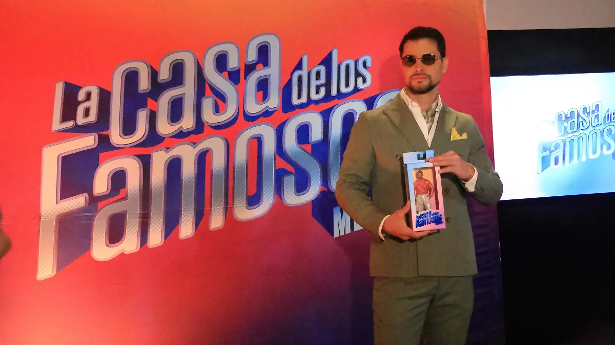 MOISES A CASA DE LOS FAMOSOS (6)